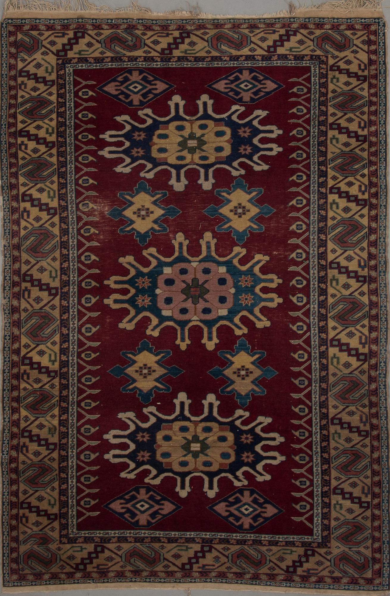 MATTA, semiantik, Kaukasien. Ca 173x114 cm.