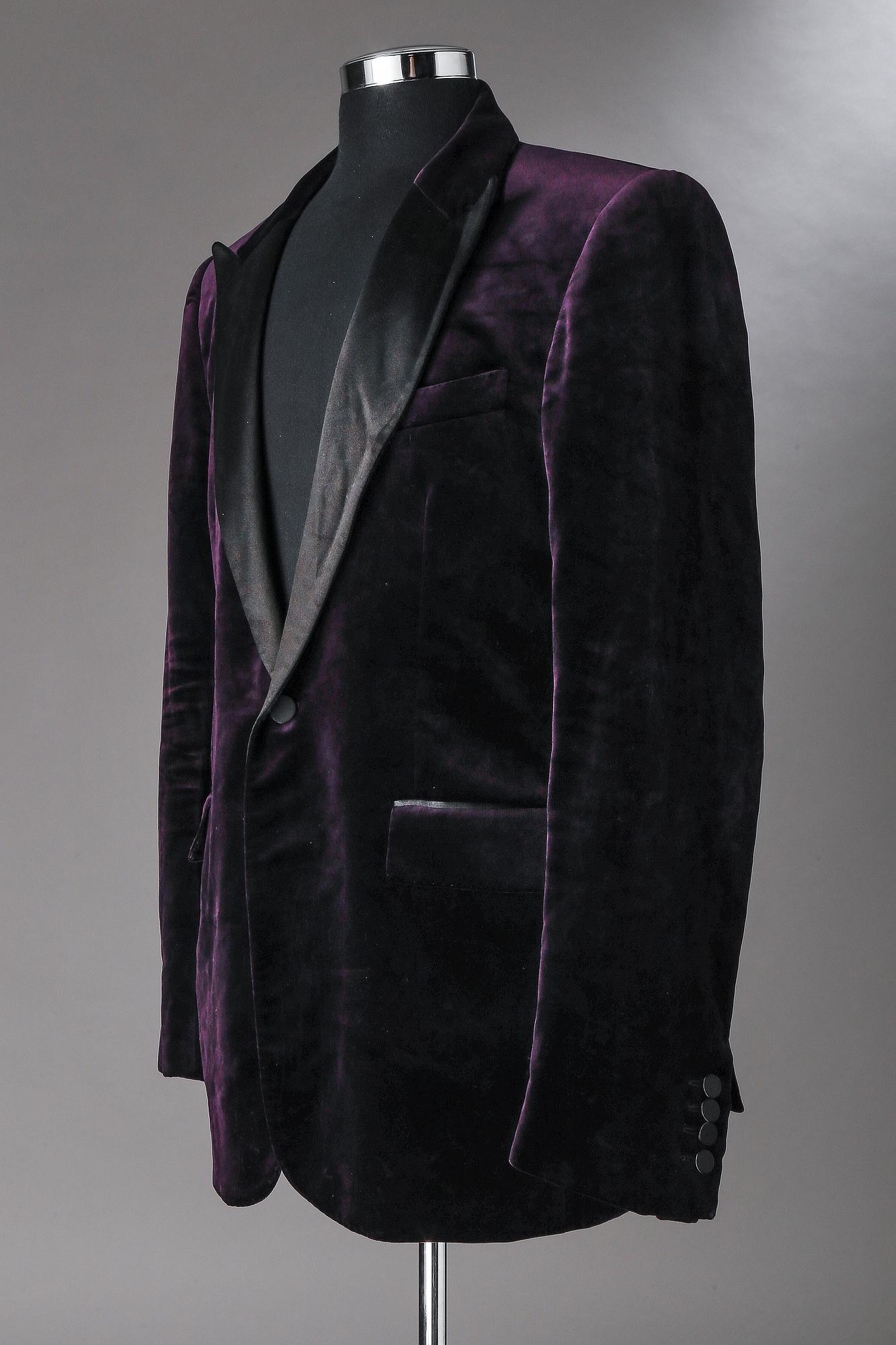 SMOKINGKAVAJ, Burberry.