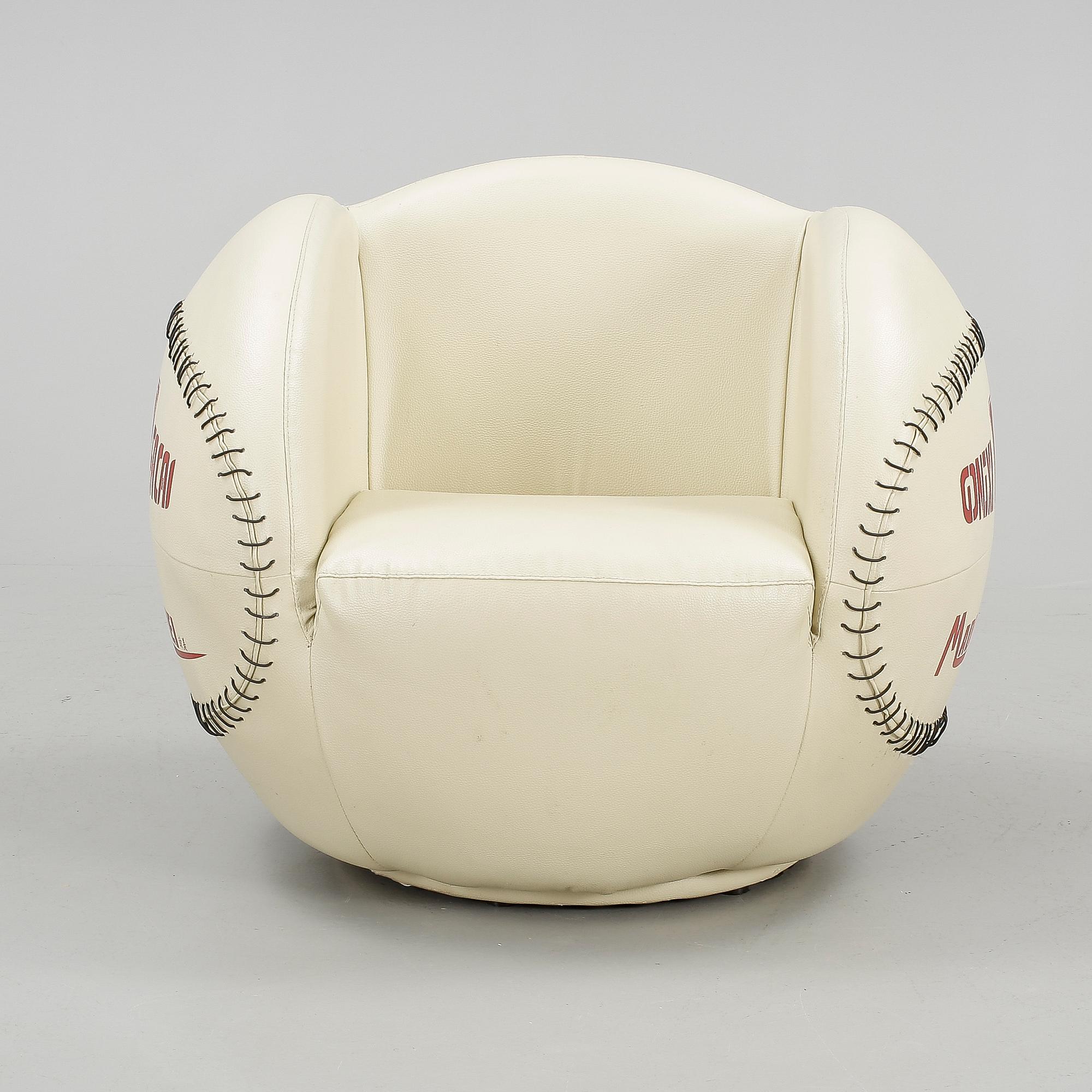 SNURRFÅTÖLJ, 1900-talets senare hälft.