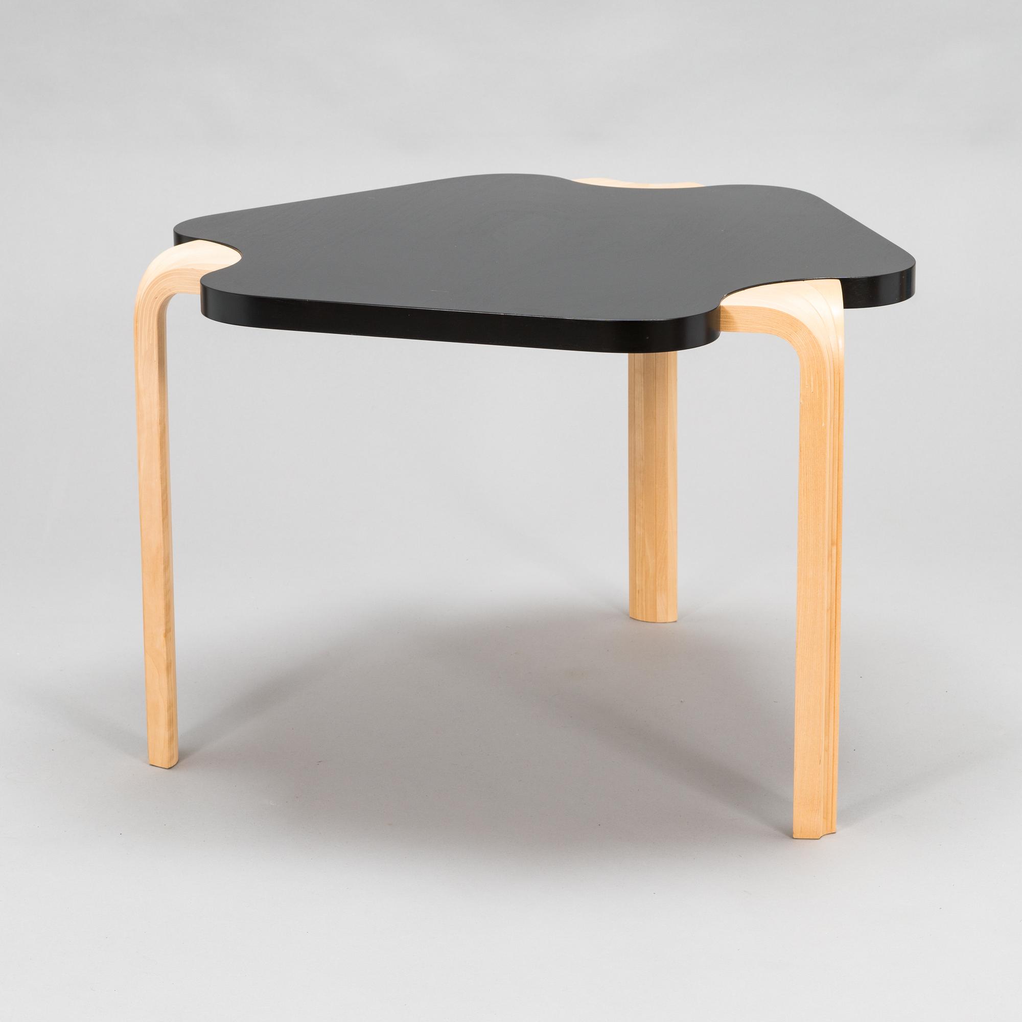 Alvar Aalto, a coffee table 'Maison Carré Table', Artek 80 th Anniversary Edition 08/80. Artek 2015.