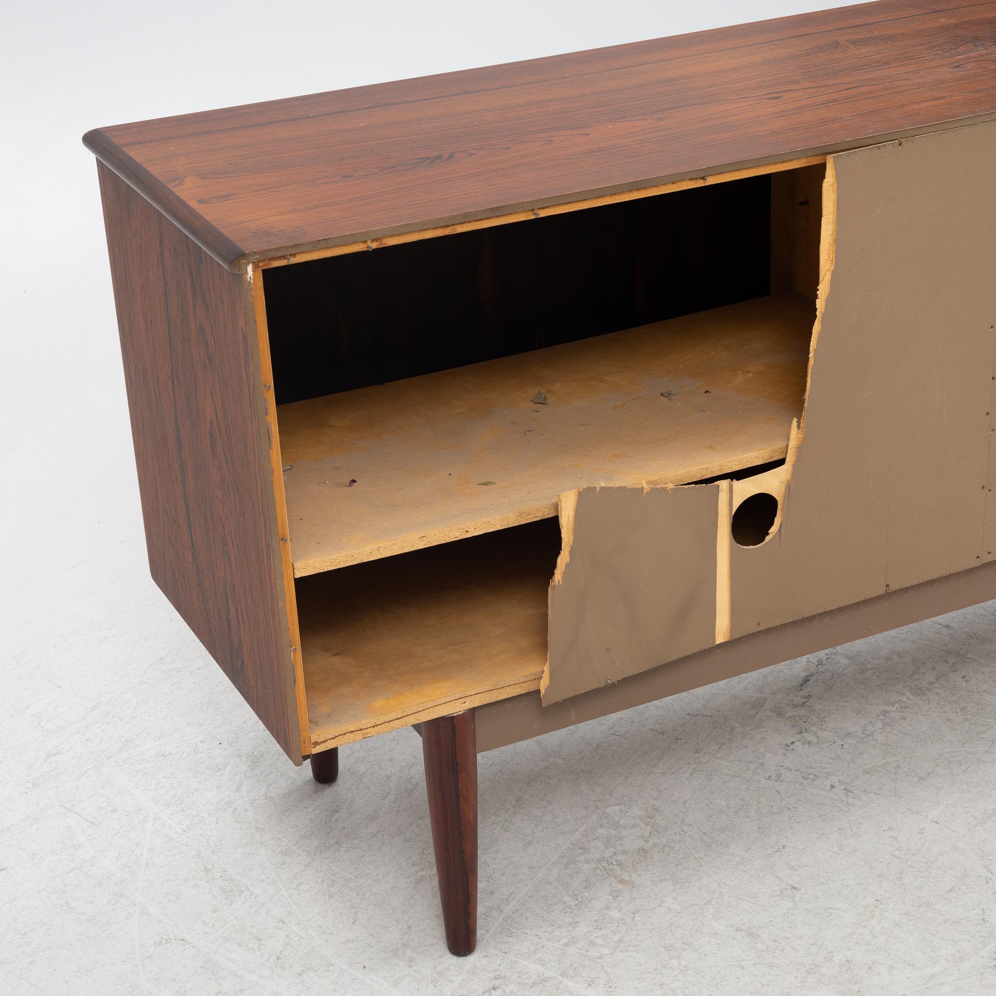 Nils Jonsson, sideboard," Arild", Troeds, Bjärnum, 1960-tal.