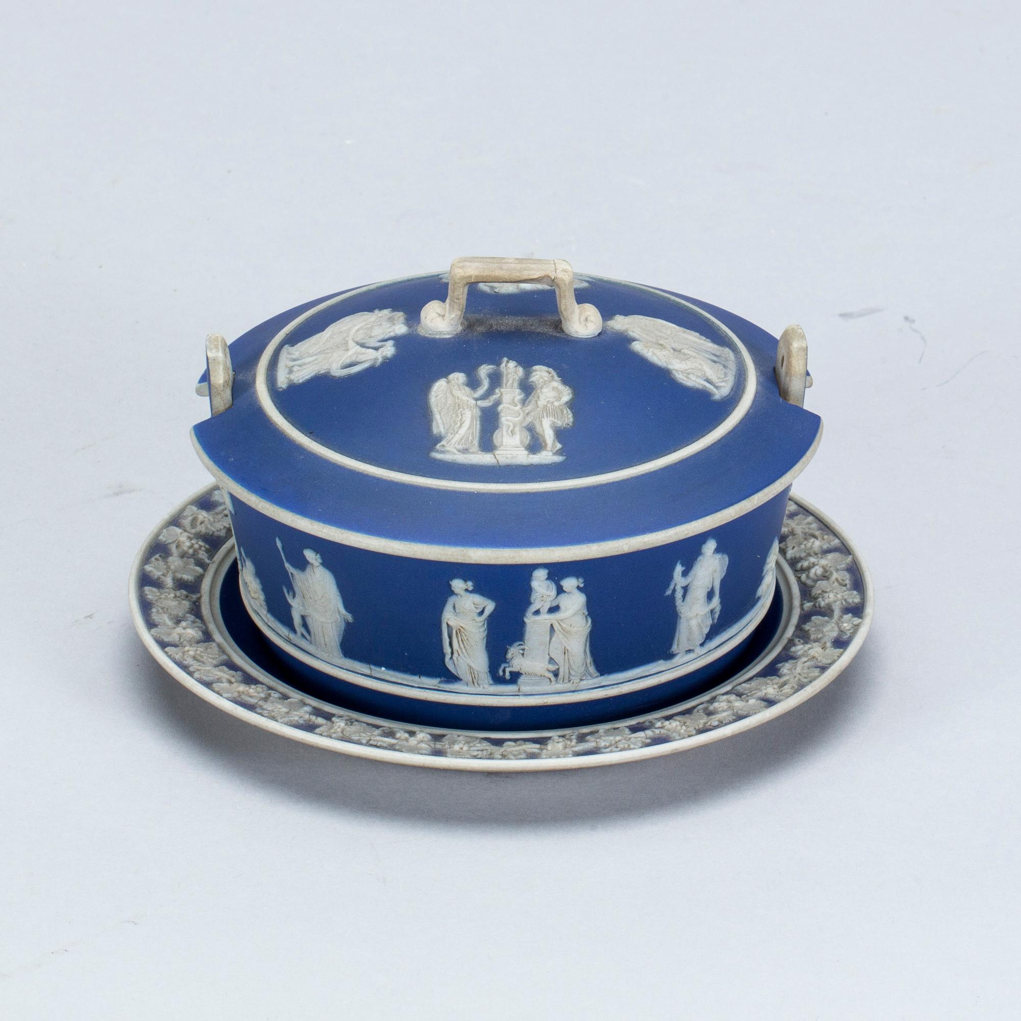 SMÖRASK, Wedgwood, jasperware, stämplad 1864.