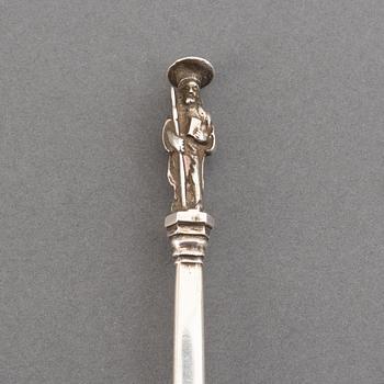 Four silver spoons, 18th/19th century.