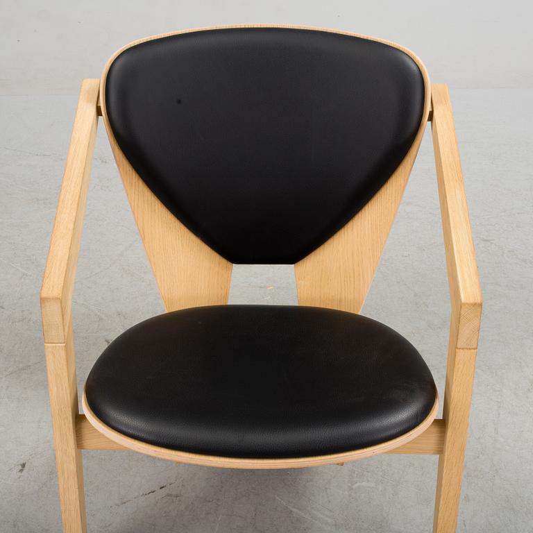 HANS J. WEGNER,