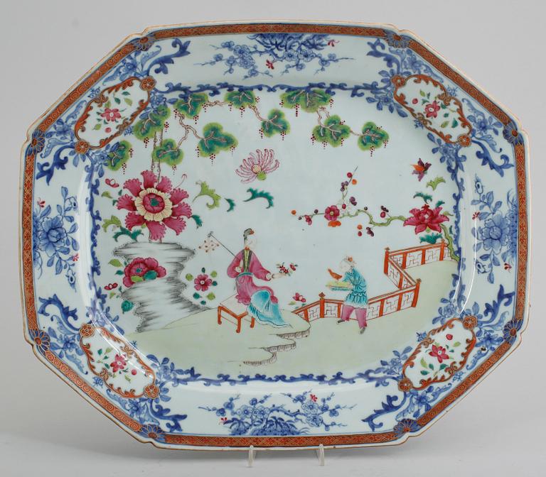 STEKFAT, porslin, Kina, Qianlong 1736-1795.