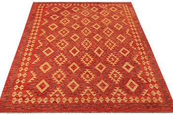 A Kilim carpet, c. 303 x 198 cm.