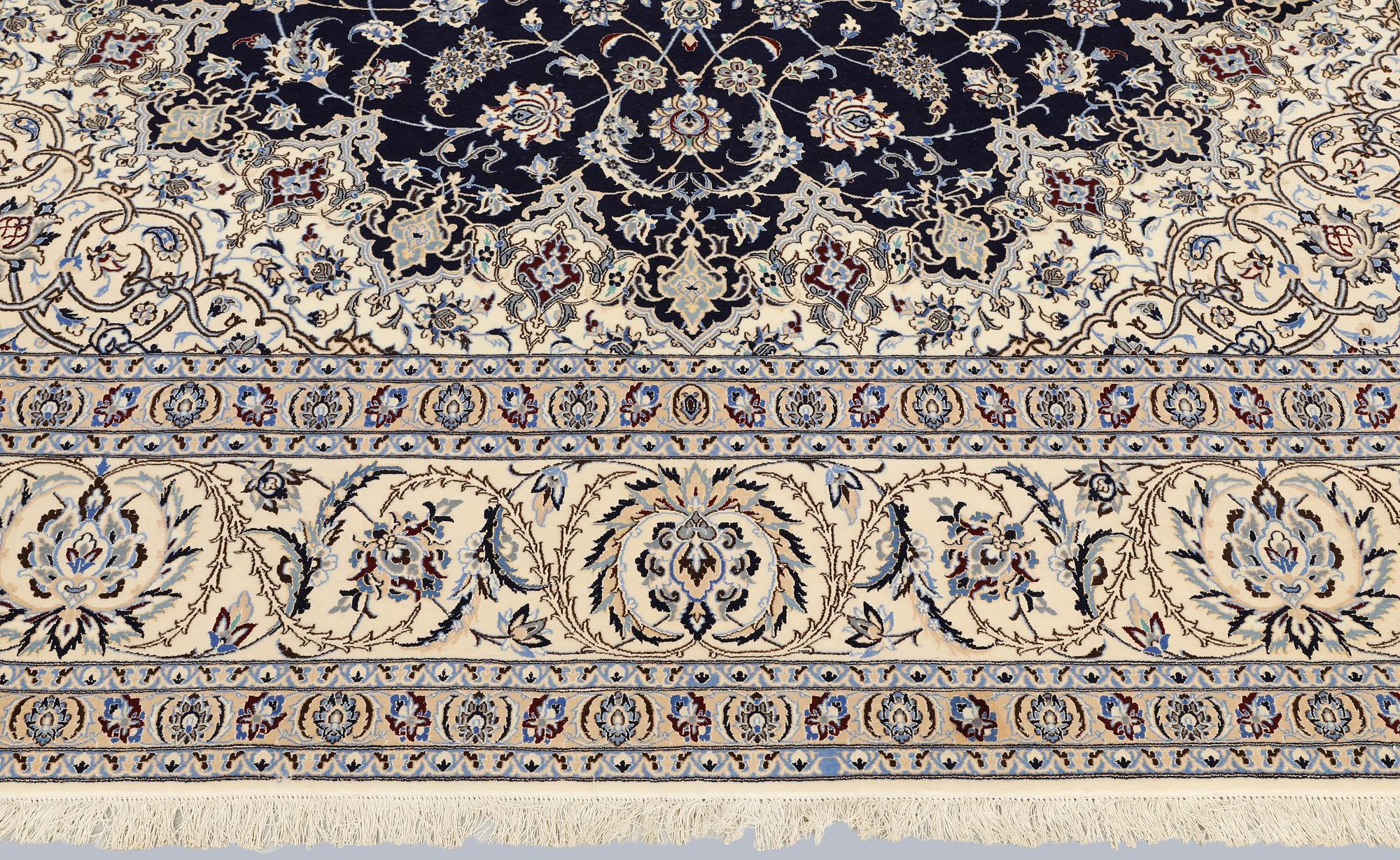 A part silk Nain carpet, so-called 4LAA, approx. 318 x 219 cm.