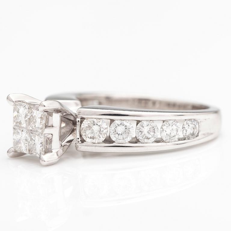 SORMUS, 14K valkokultaa, briljantti- ja princess hiottuja timantteja n. 1.37 ct yht.