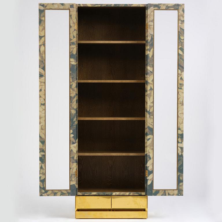 Mats Theselius, a "National Geographic 25th Anniversary Edition" cabinet, ed. 208/220, Källemo, Värnamo, post 2016.