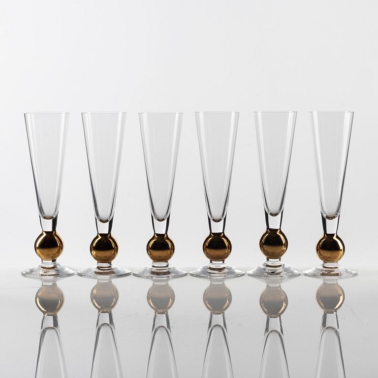 Gunnar Cyrén, an 18-piece 'Nobel' glass service, Orrefors.