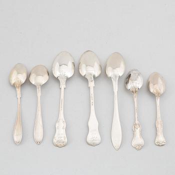 A set of 22 Swedish silver spoons, including Bernt Erlandsson, Kristianstad 1879.