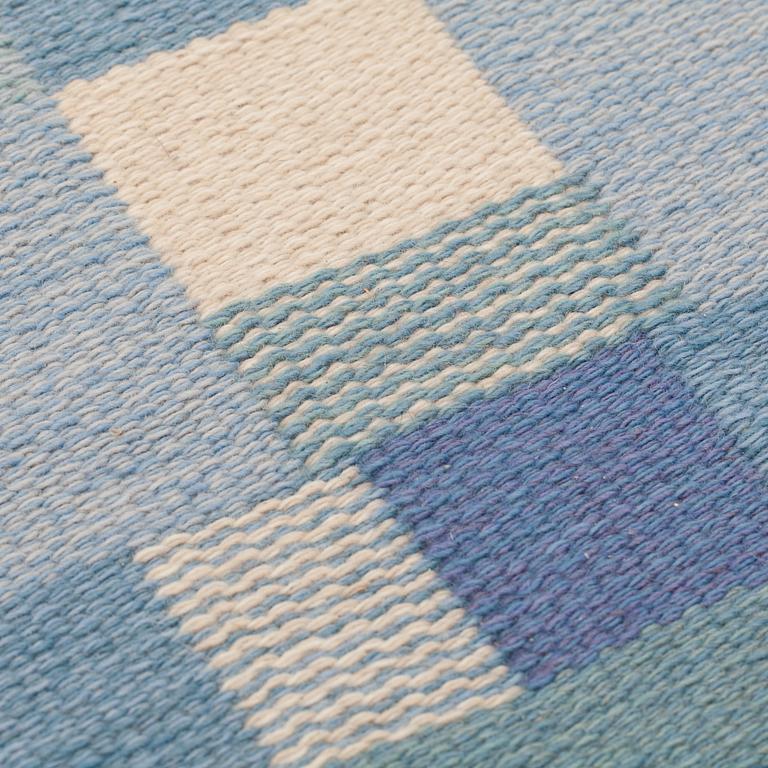 MATTA, maskinvävd, dubbelsidig, signerad ID (Ingrid Dessau). Ca 226 x 159 cm.