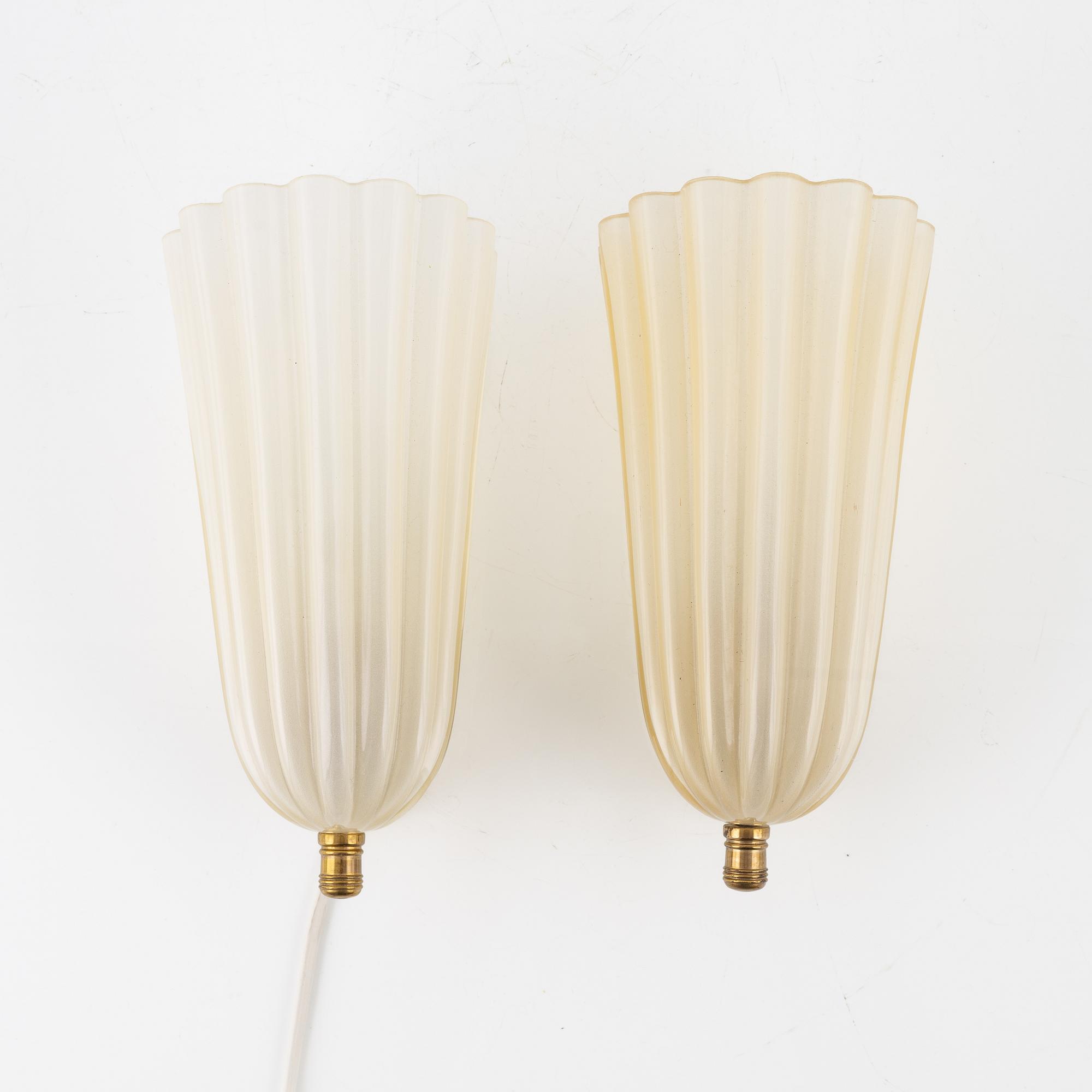 Wall lamps, a pair, 1940/50s.