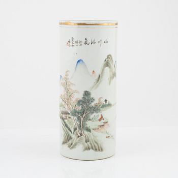 A famille rose vase, China, early 20th Century.