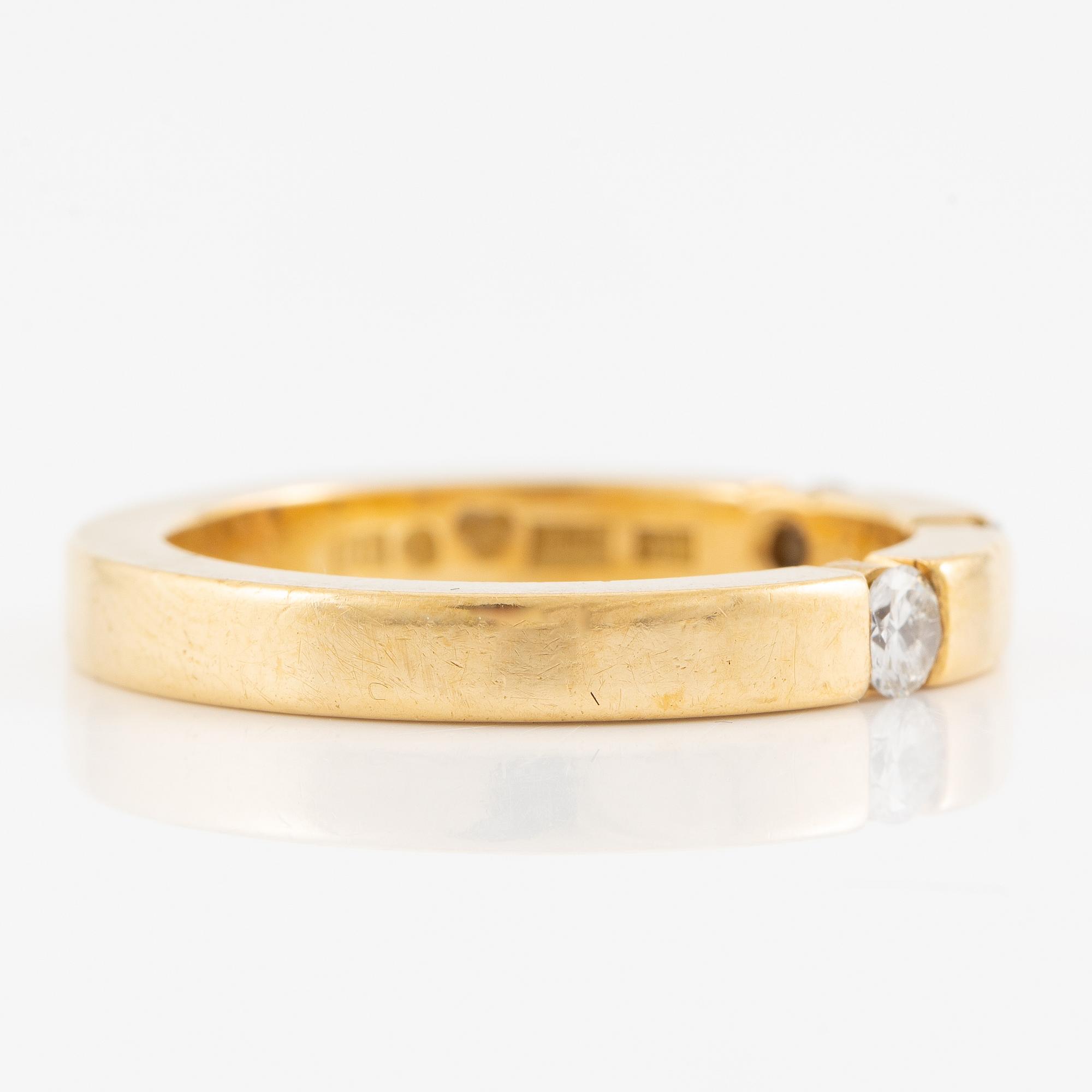 Ring, Engelbert, 18K gold with brilliant-cut diamonds.