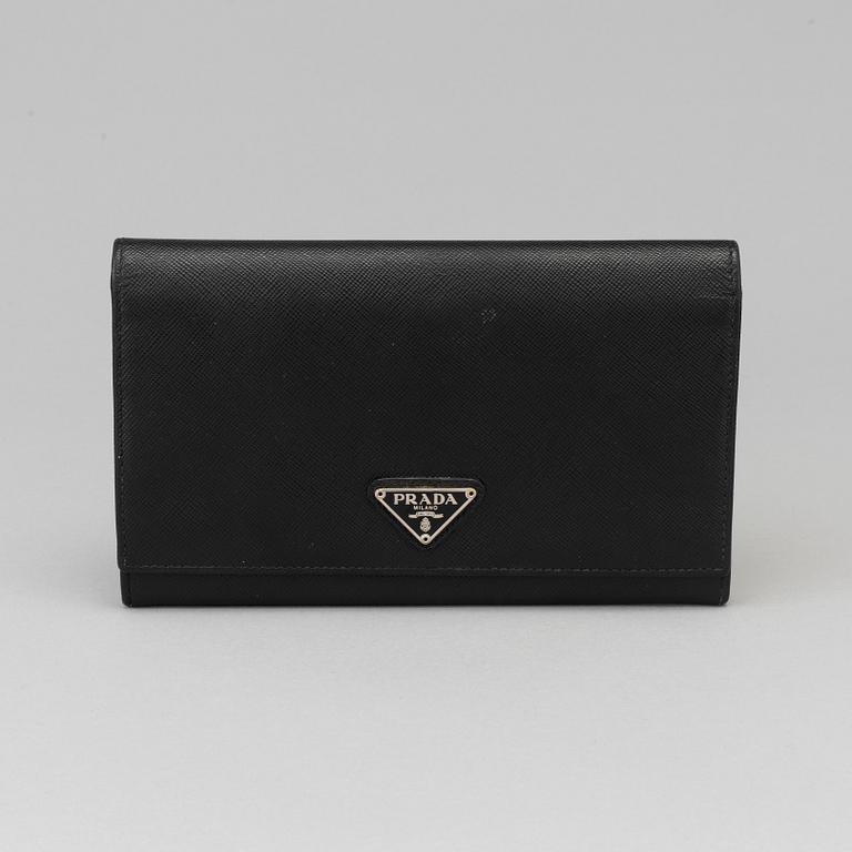 WALLET, Prada.
