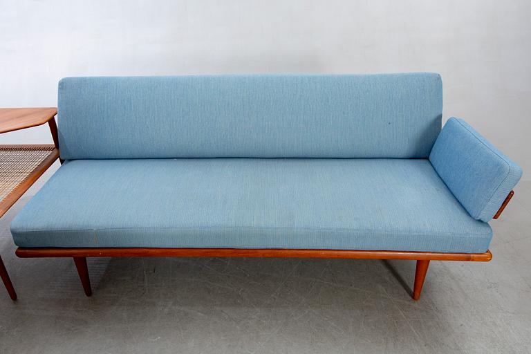 Peter Hvidt & Orla Mølgaard Nielsen,.