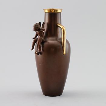 VAS, brons och mässing, 1900-talets första hälft.