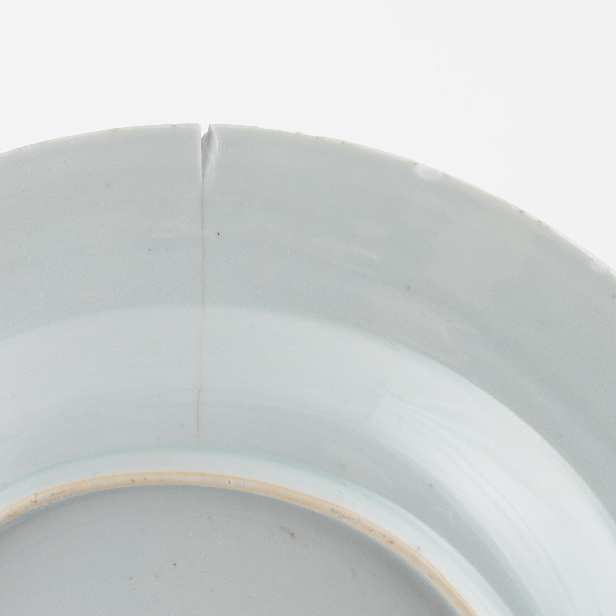 Tallrikar, åtta stycken, porslin, Kina, Qingdynastin, Qianlong (1736-95).