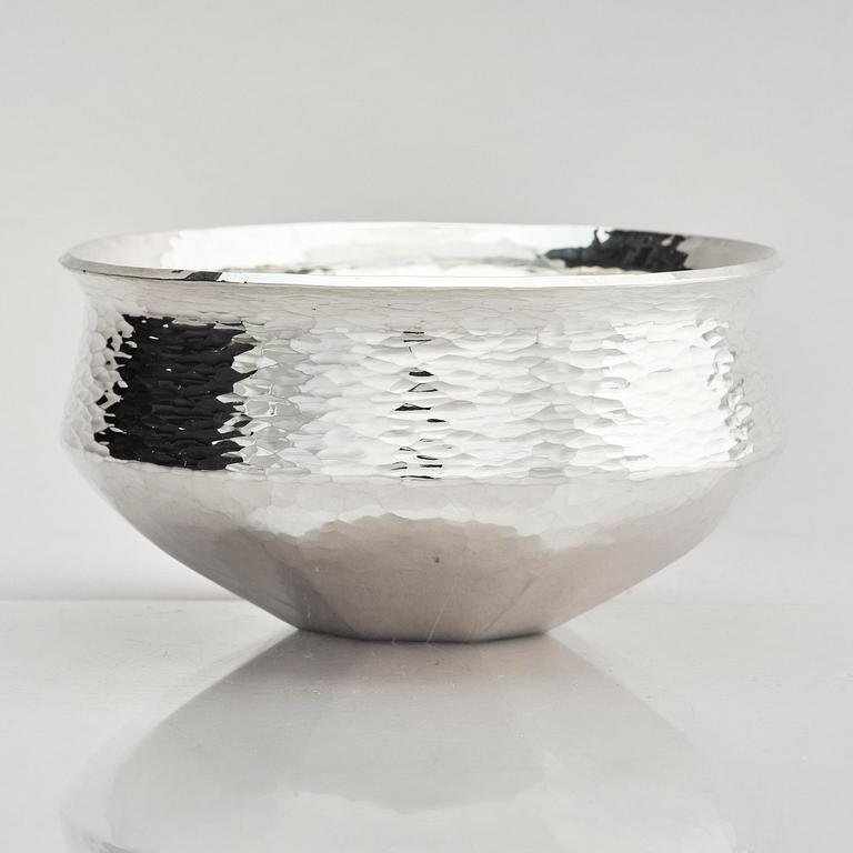 Claës E. Giertta, skål, sterling silver, Stockholm 1974.