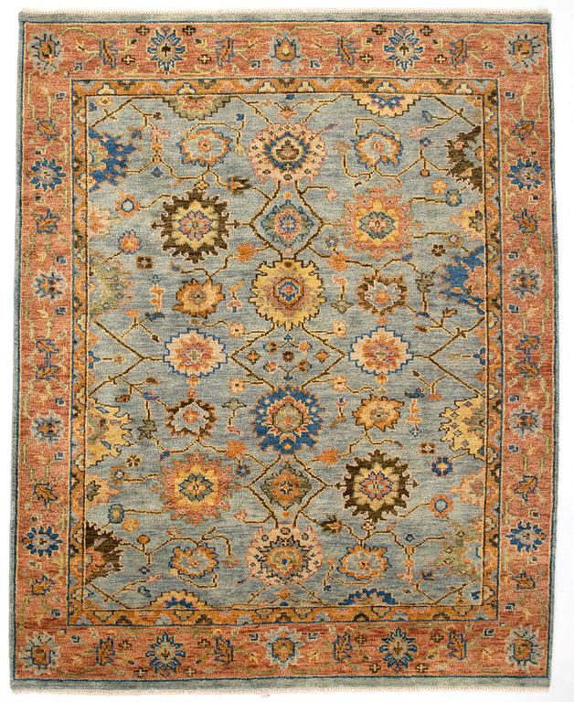 A carpet, Heriz Design, ca 303 x 242 cm.