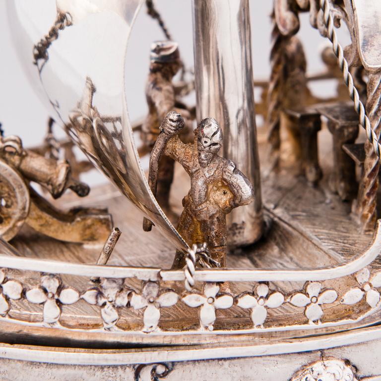 SKRIN/ BORDSDEKORATION, sterling silver, engelska importstämplar London 1911.