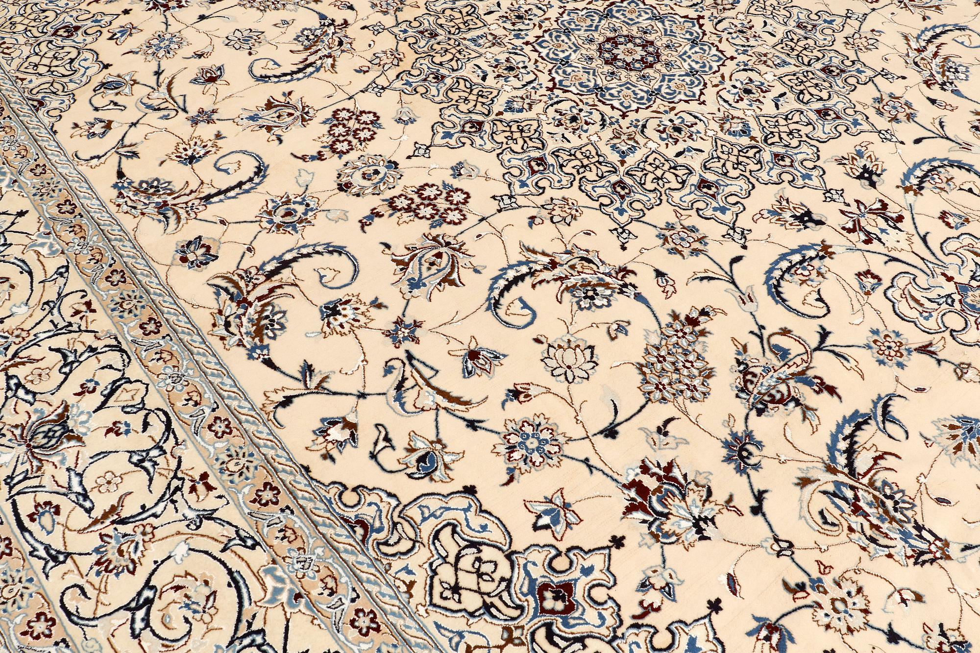 Matta, Nain Part Silk, S.K 9 LAA, Ca: 500,000 knutar/kvm, ca 480 x 338 cm.