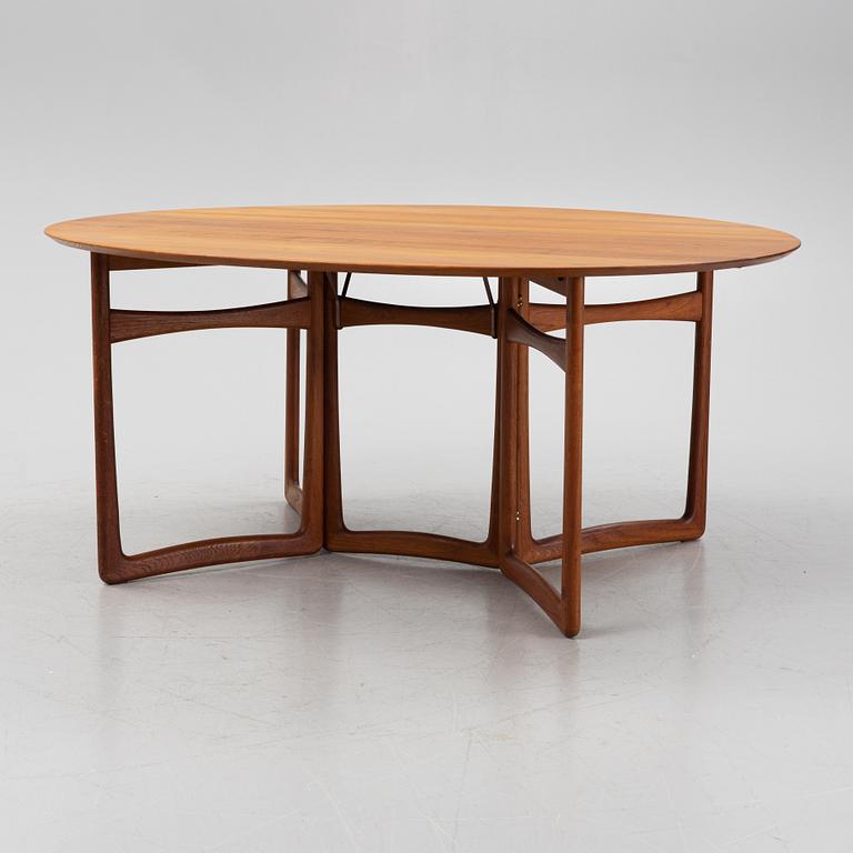 Peter Hvidt & Orla Mølgaard Nielsen, an 'Hm6' gate-leg table from  France & Daverkosen, Denmark, 1950's/60's.