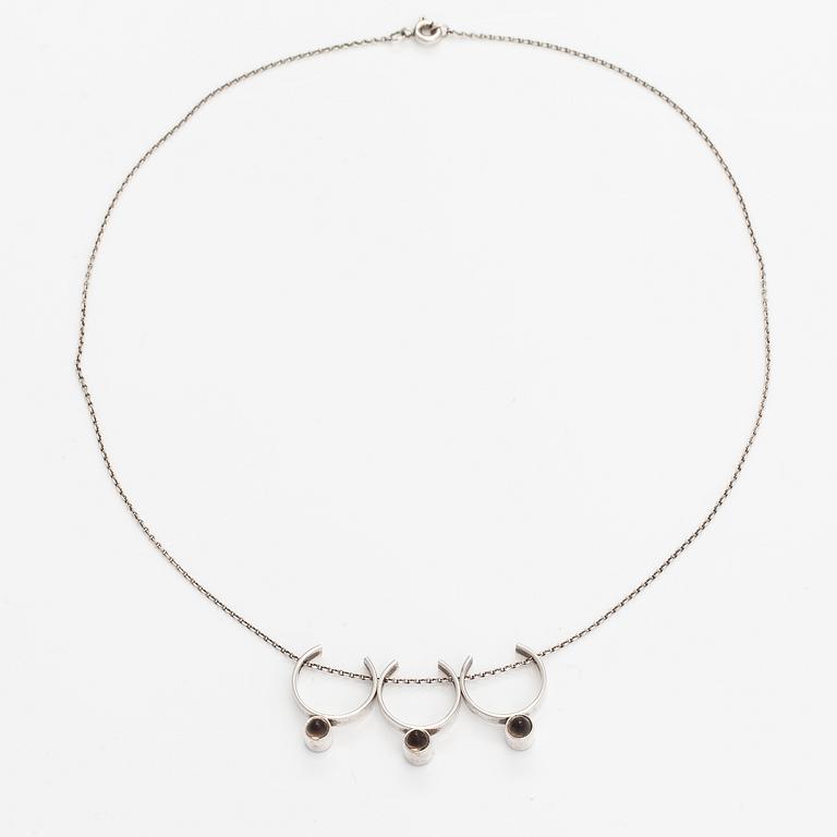 Elis Kauppi, A silver necklace with smoaky quartzes. Kupittaan kulta, Turku 1961.