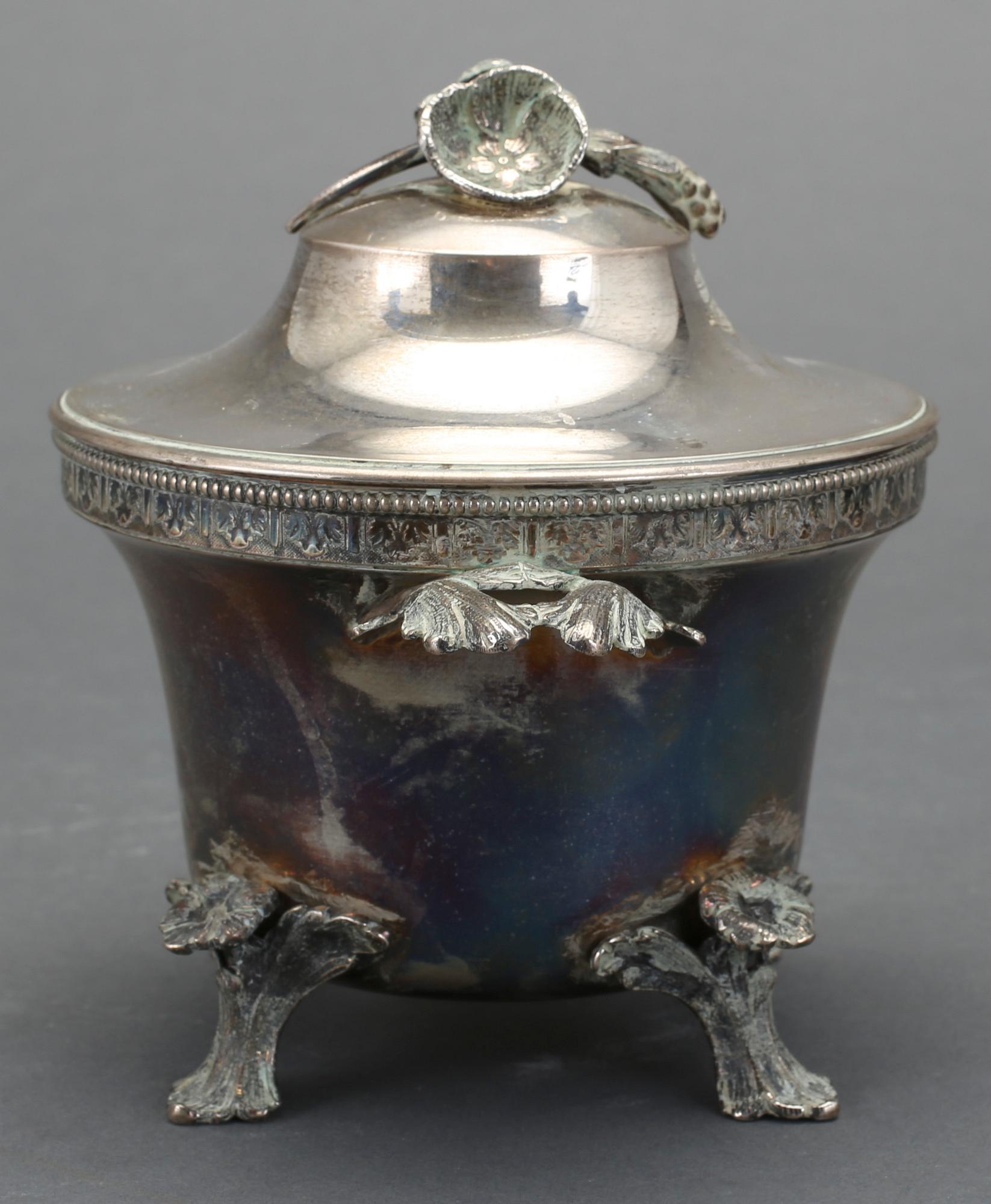 SOCKERSKÅL MED LOCK, silver. JE Torsk, Stockholm 1896. Ca 410 g.