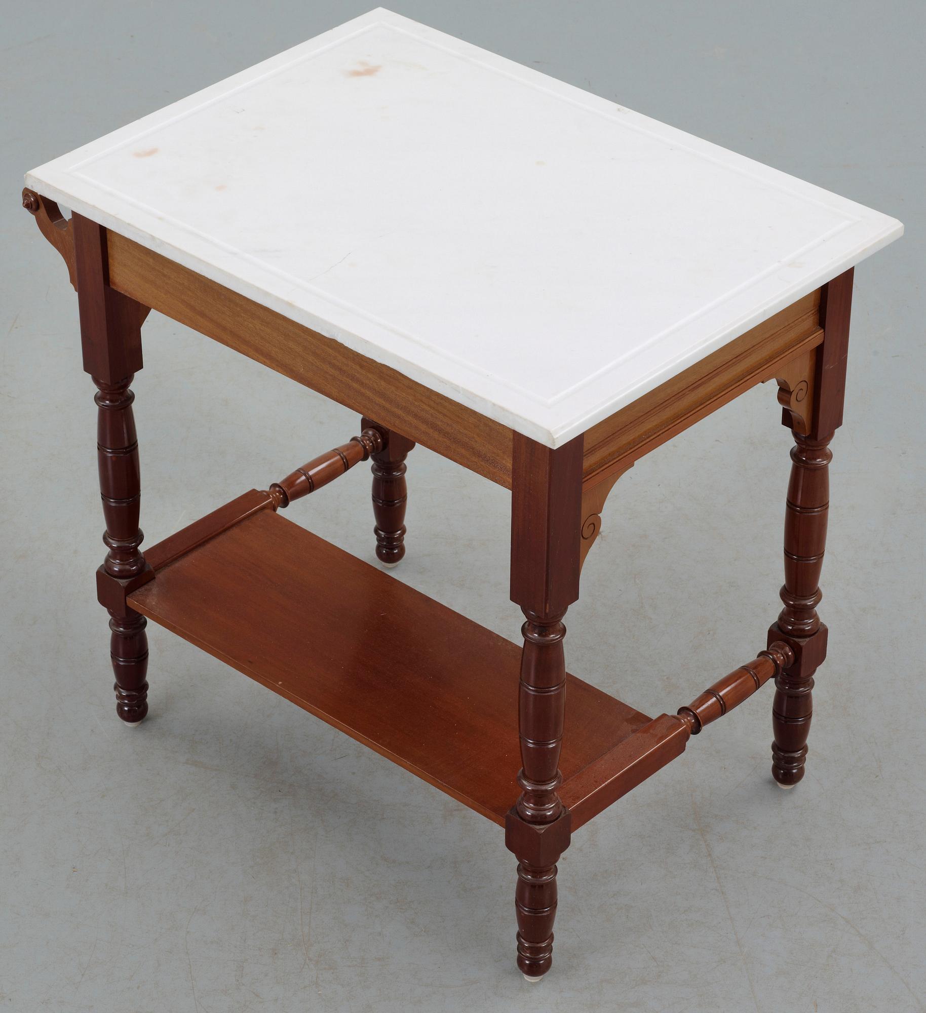 SIDOBORD, nyrenässans, CE Jonssons möbelfabrik Stockholm, omkring år 1900.