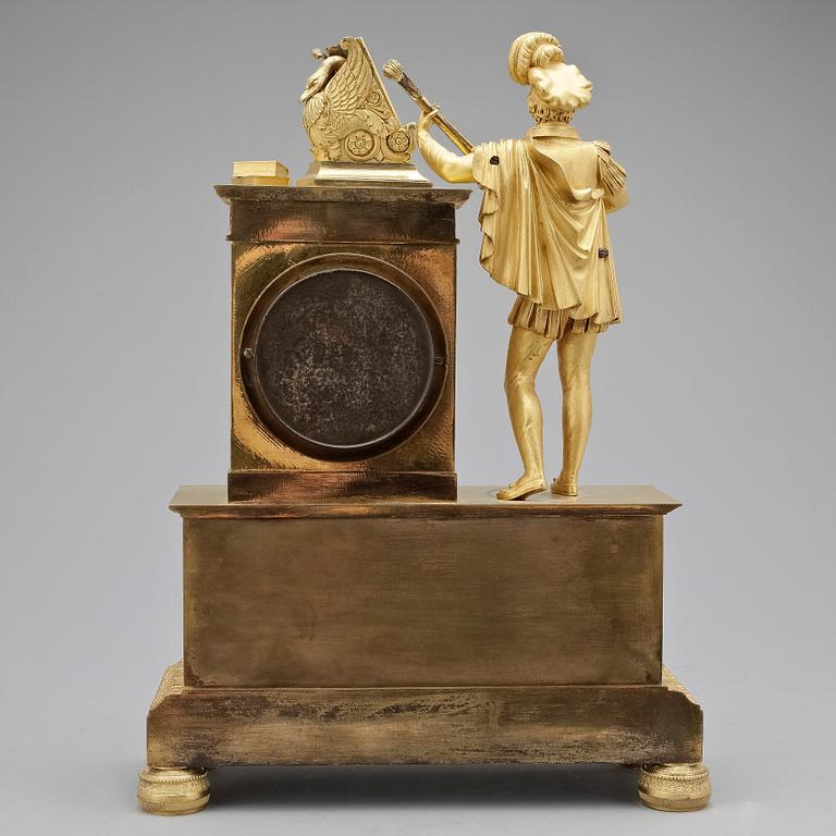 BORDSPENDYL, brons, empire 1800-talets första hälft.