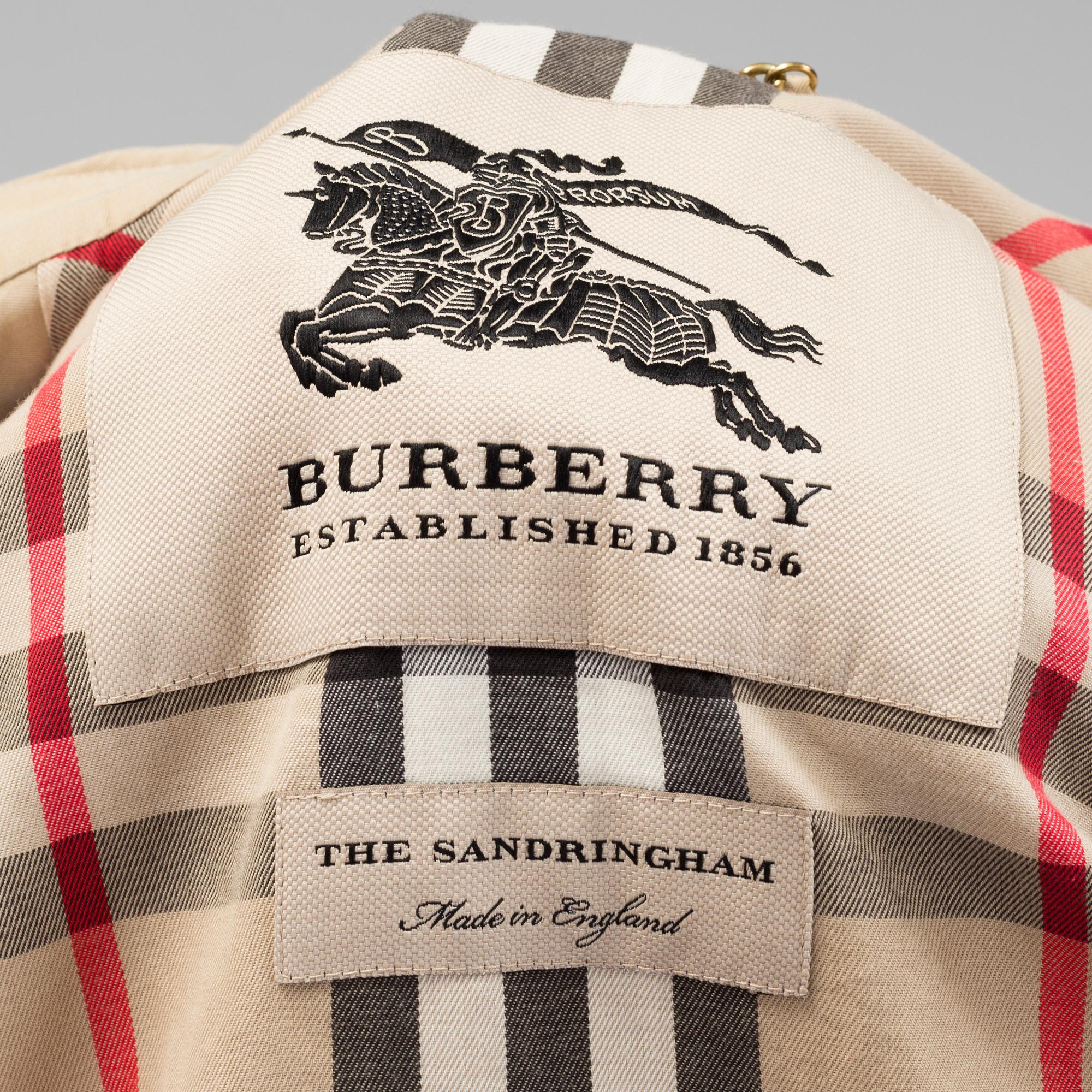 COAT Burberry size 48. Bukowskis