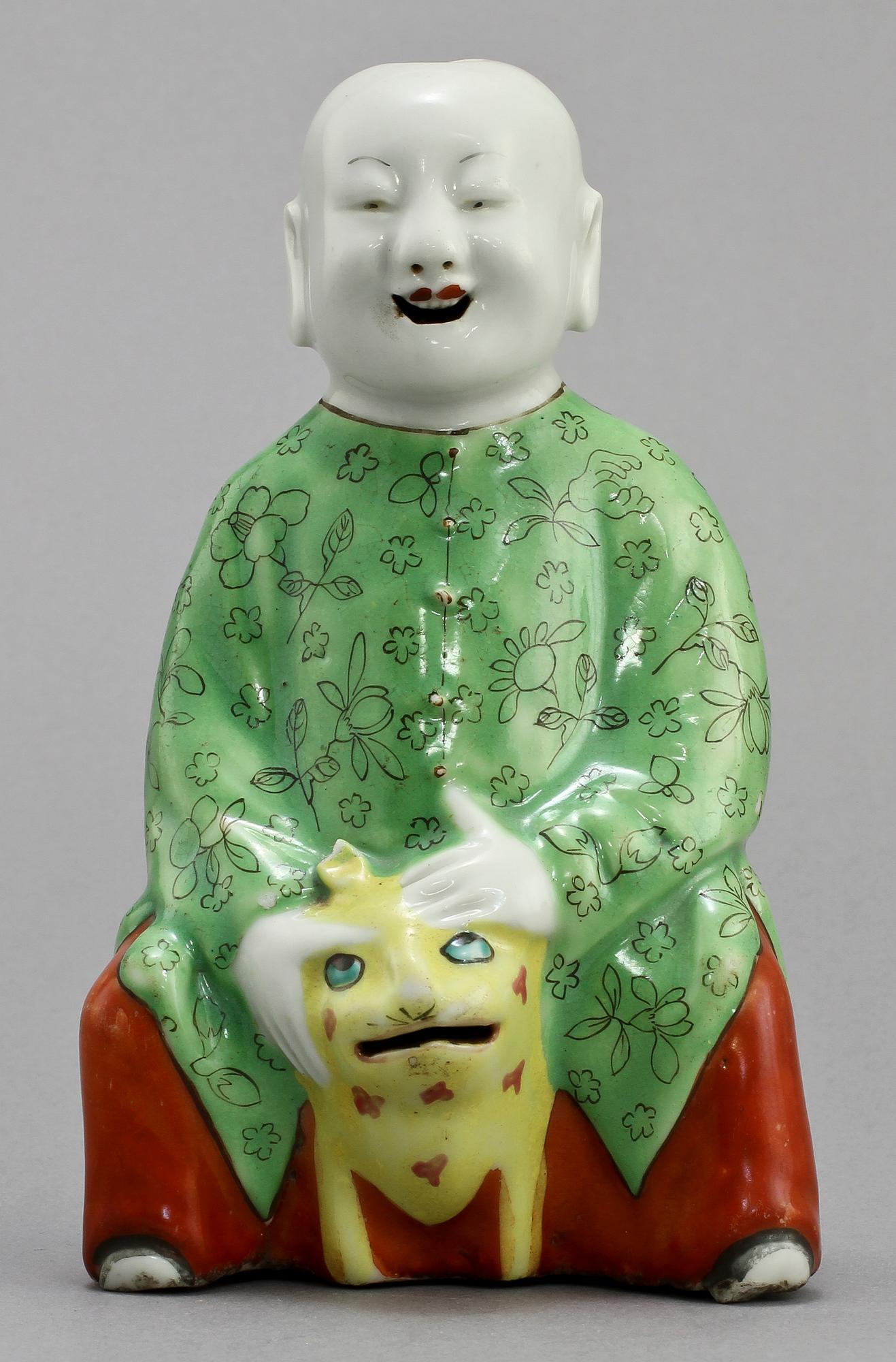 FIGURIN FÖR RÖKELSE, porslin, Kina, 1800/1900-tal.