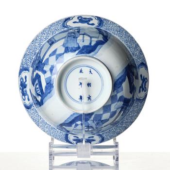 A blue and white 'figural' bowl, Qing dynasty, Kangxi (1662-1722).