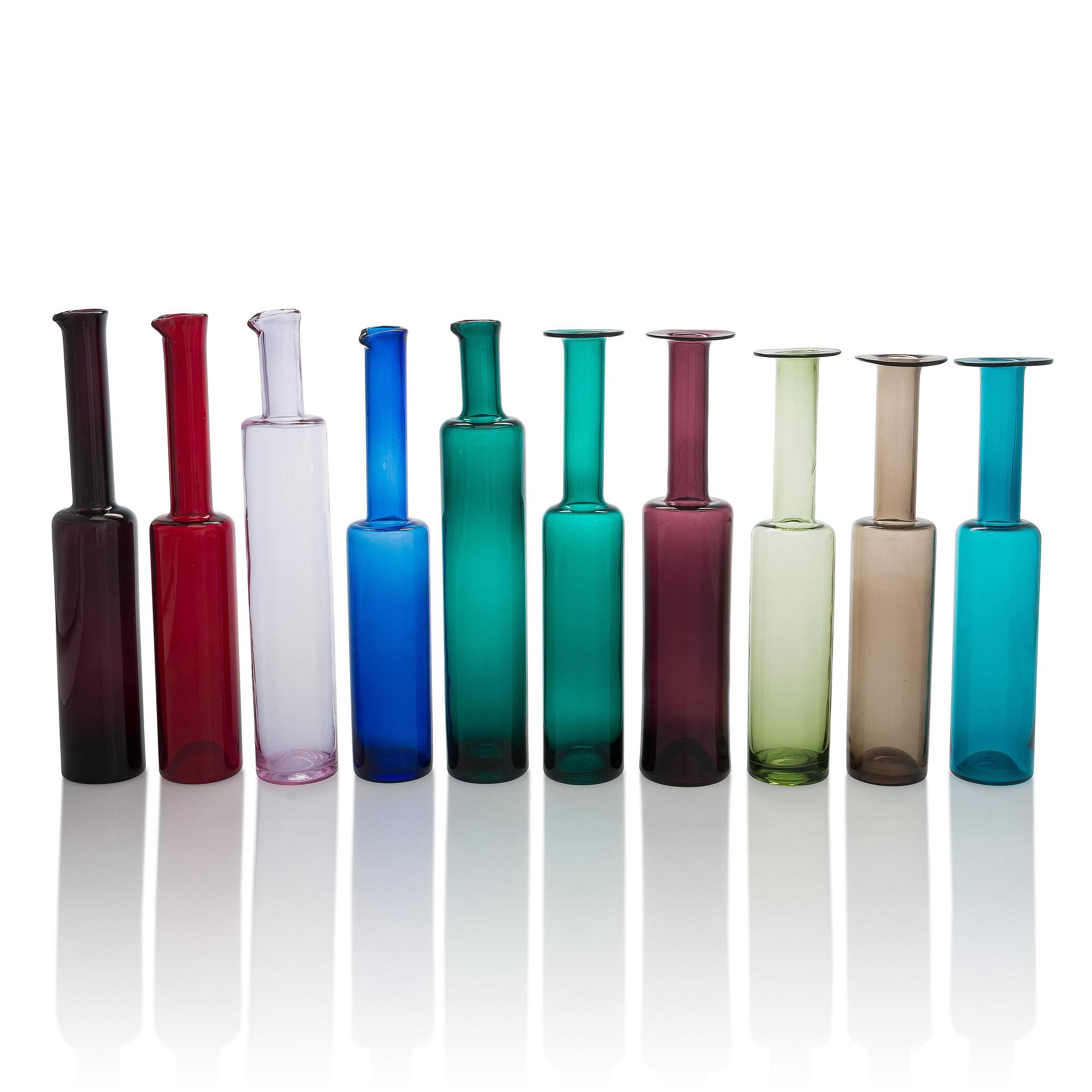 Nanny Still, a set of ten bottles signed Riihimäen Lasi O.Y Nanny Still.