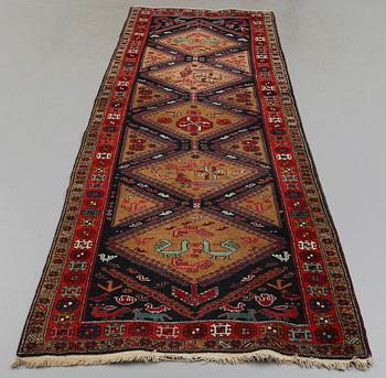 MATTA, orient, ca 301 x 102 cm.