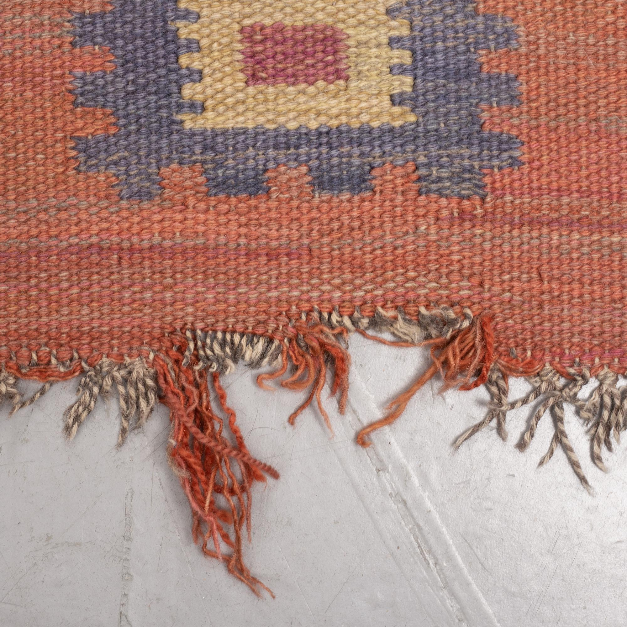 Märta Måås-Fjetterström, a carpet, "Röd grön äng", flat weave, ca 328-333 x 258,5-262 cm, signed AB MMF.