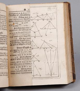 BOK, 2 sambundna, "Geometria..." av And. Gab. Duhre, Stockholm 1721 resp "Mathesin universalem och algebra..." av Georg Brandt, Stockholm 1718.