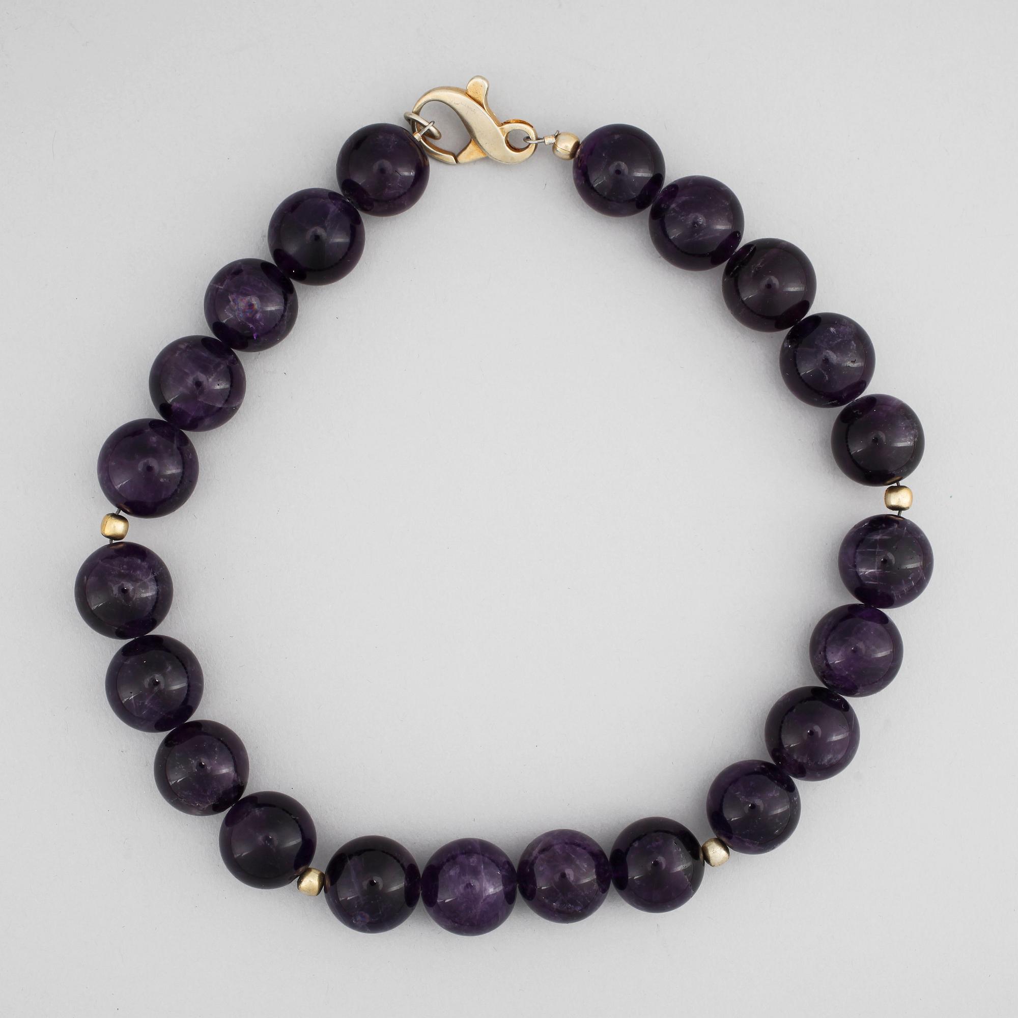 COLLIER, ametistkulor lås i förgyllt sterling silver.