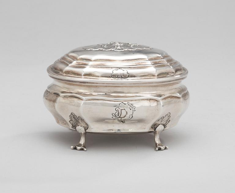 A Swedish sugar casket, Makers mark of Gustaf Stafhell, Stockholm 1755.