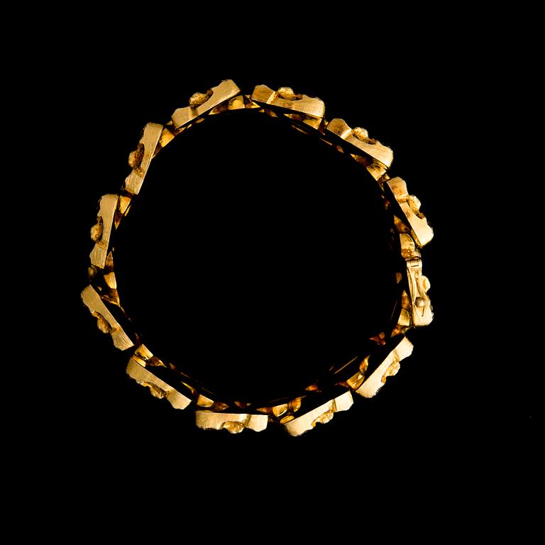 BJÖRN WECKSTRÖM, BRACELET, Reindeer herd. 18K gold Lapponia 1970.