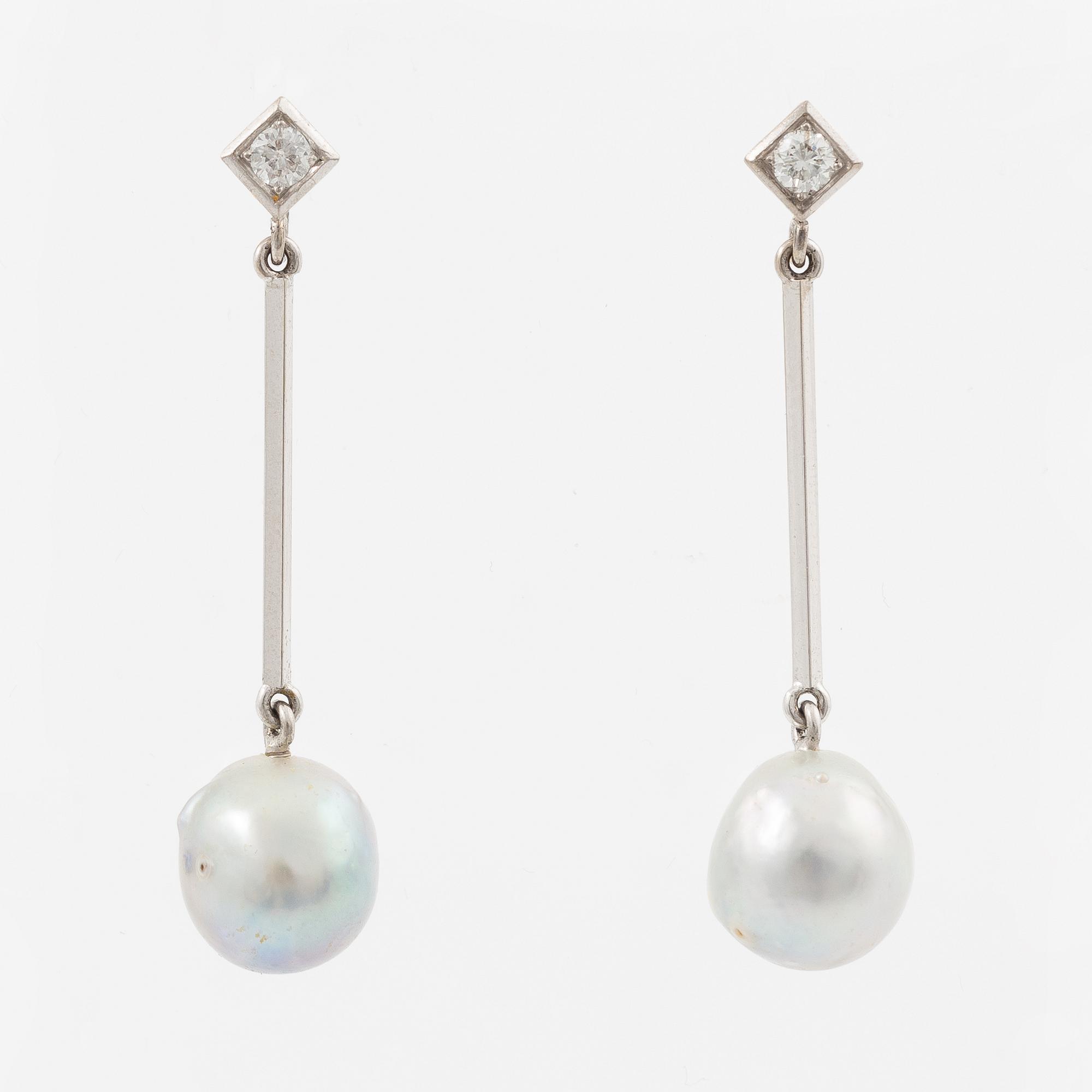 Earrings, a pair, 18K white gold with pearls and brilliant-cut diamonds.
