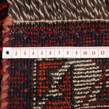 Carpet, oriental, approx. 237 x 174 cm.
