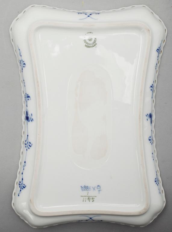 SERVISPORSLIN, 15 del, Musselmalet, Royal Copenhagen, bla helblond.