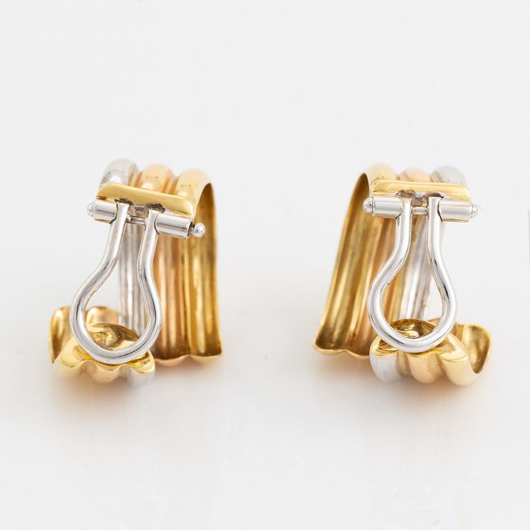 W.A. Bolin ett par örhängen, 18K  tvåfärgat guld med briljantslipade diamanter.