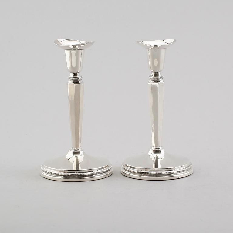 LJUSSTAKAR, 1 par, silver, Eric Löfman, MGAB, Uppsala, 1986.