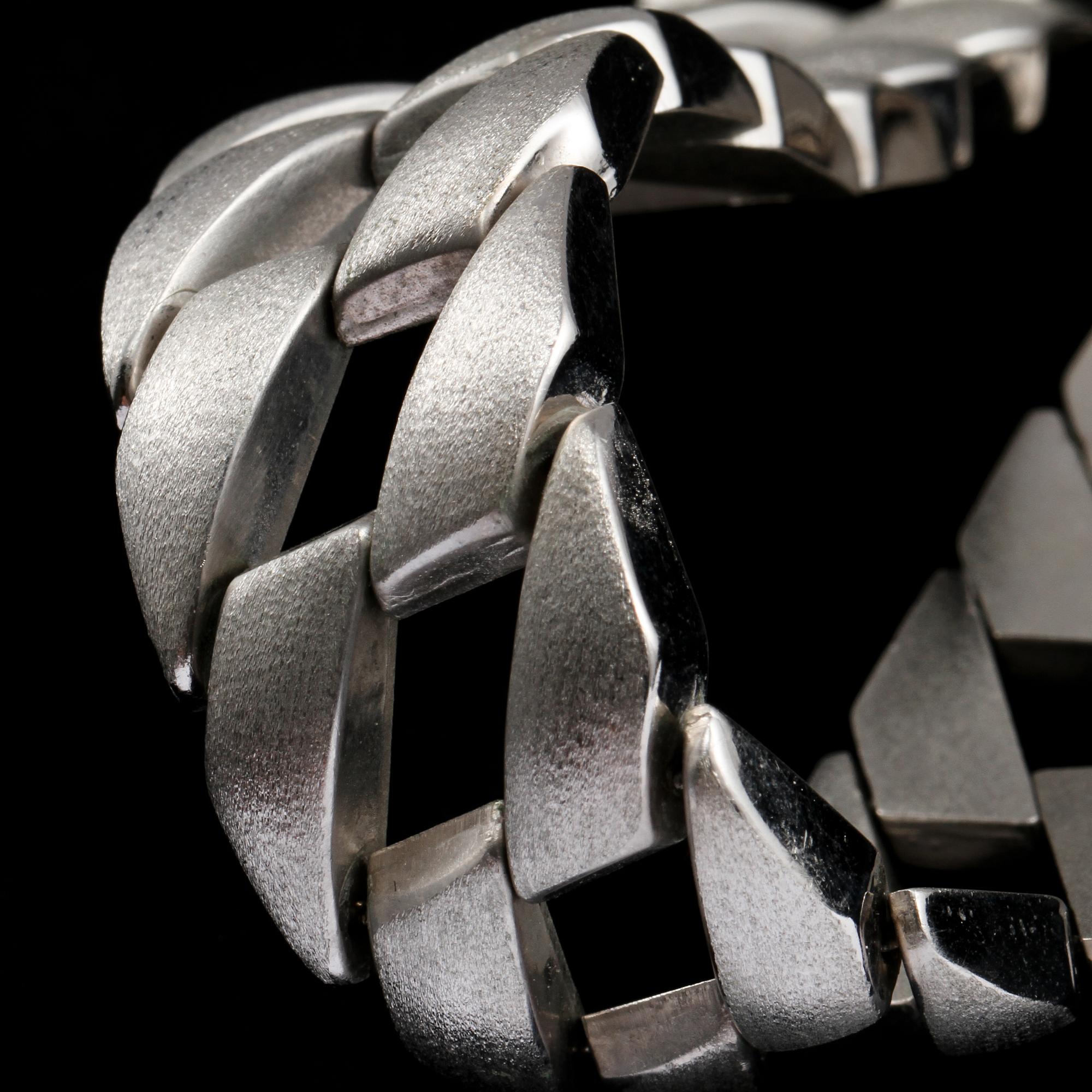 ARMLÄNK, silver, importstämplad, 1900-talets tredje kvartal. Vikt 37 g.