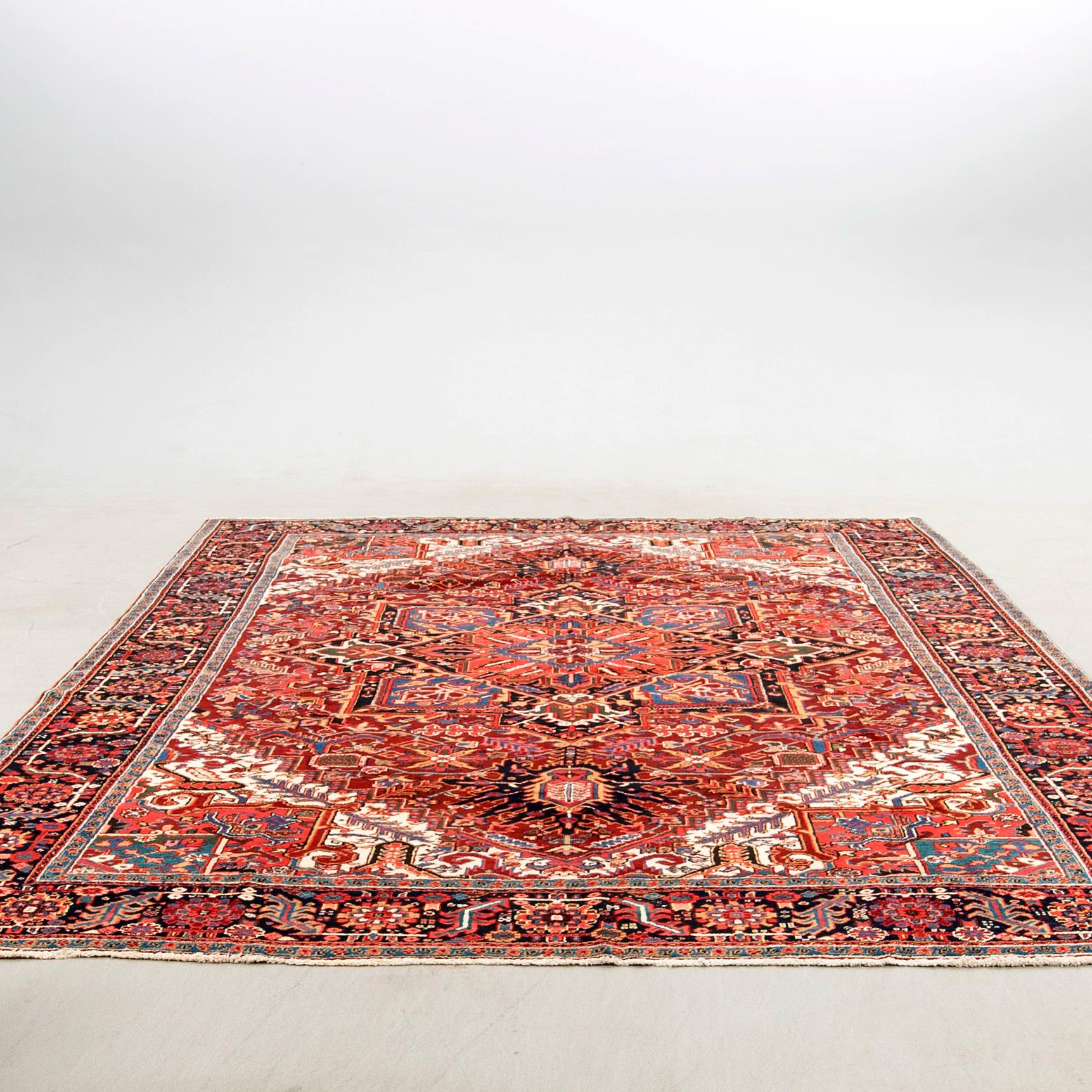 Matta, semiantik Ahar, Nordvästra Iran, ca 405 x 300 cm.