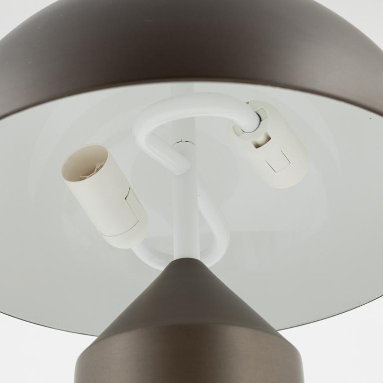 Vico Magistretti, an 'Atollo' table lamp from Oluce, Italy.